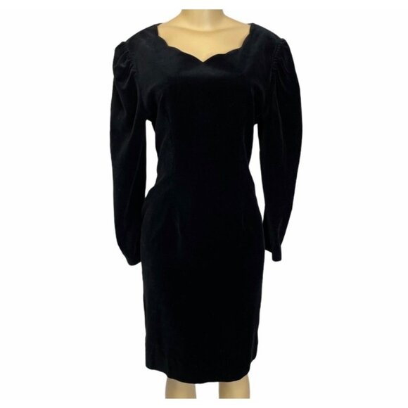 Dresses & Skirts - CLASSICS DEBENHAMS Vintage UK Black Velvet Dress 8